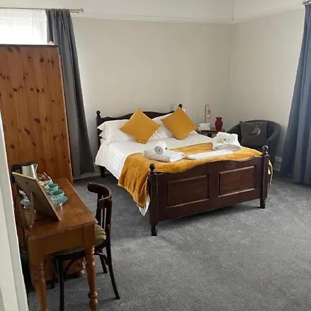 The Red Lion Hotel-2